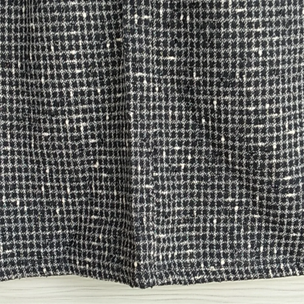 80s Tweed Vintage Skirt with Pleats and Pockets, can wear a Belt with the Skirt - Picture 4 of 8
